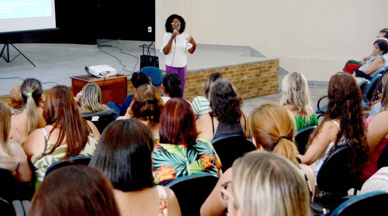 Educação: Fátima Lima se reúne com diretores para alinhamento de estratégias para 2024 em Barra Mansa
